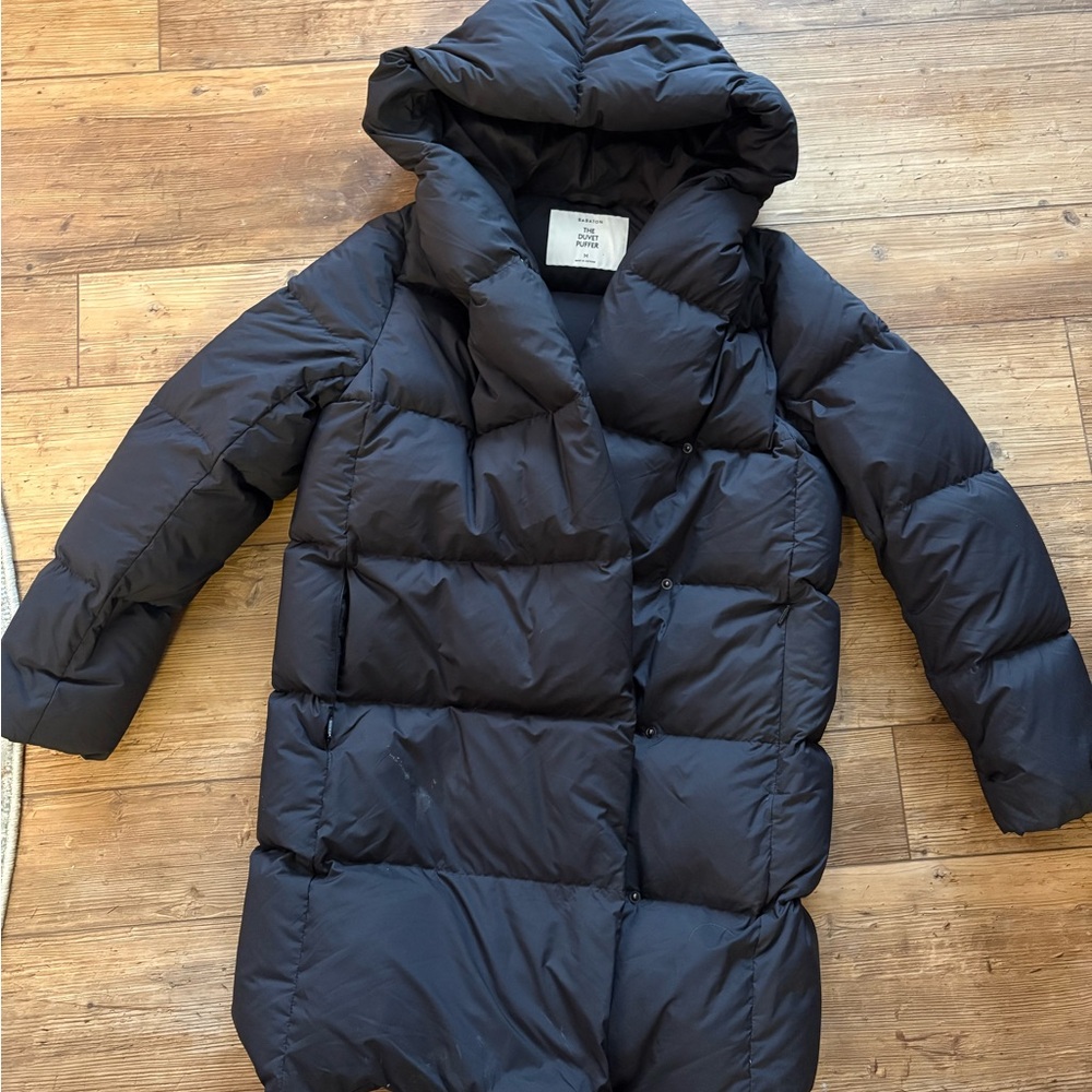 Aritzia (Babaton Duvet puffer)